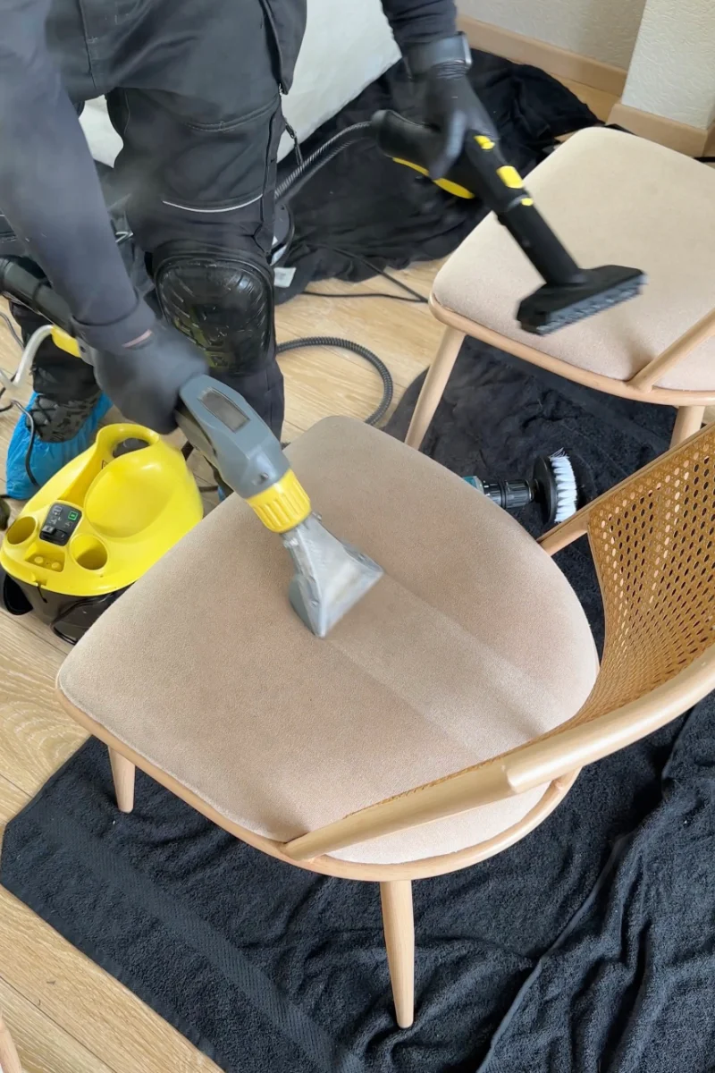 Professionele Dieptereiniging van Stoelen